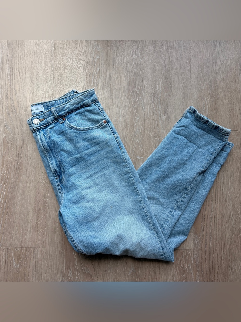 Zara light wash mom jeans